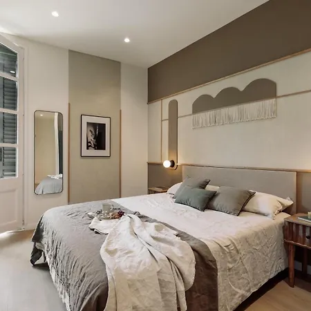 Peten - 3 Bedrooms, Terrace And Balcony In Gracia Apartamento *